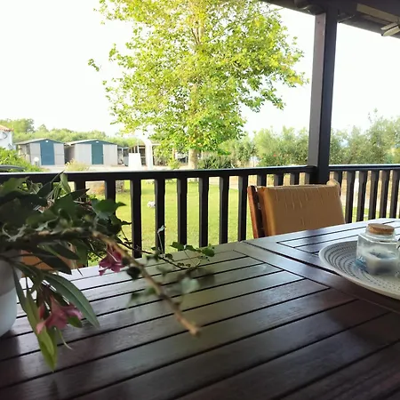 בית נופש Blue Scent Villa - Private Magnificent Garden Escape נאה פוטידאה
