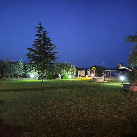 בית נופש Blue Scent Villa - Private Magnificent Garden Escape