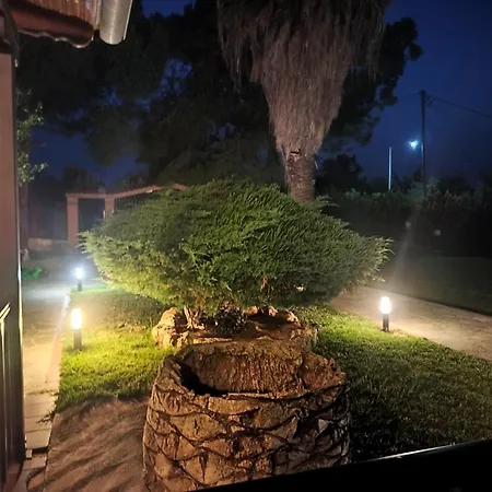 Blue Scent Villa - Private Magnificent Garden Escape בית נופש *