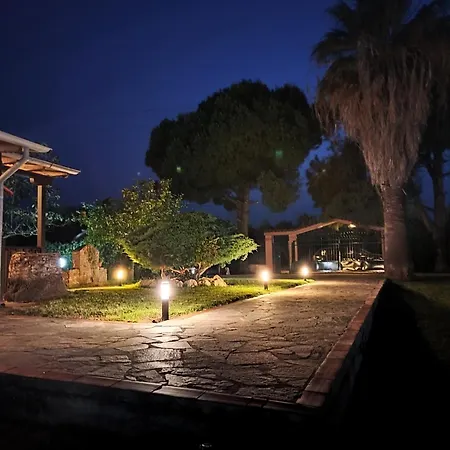 Blue Scent Villa - Private Magnificent Garden Escape נאה פוטידאה