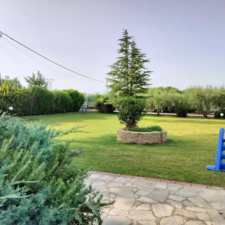 Blue Scent Villa - Private Magnificent Garden Escape בית נופש