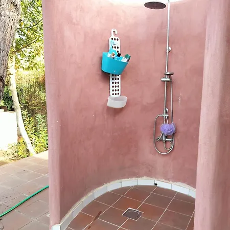 בית נופש Blue Scent Villa - Private Magnificent Garden Escape *
