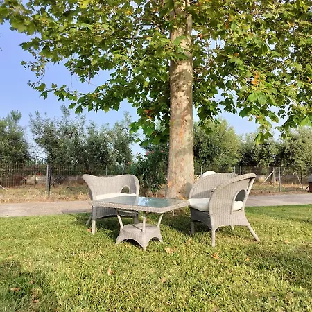 Blue Scent Villa - Private Magnificent Garden Escape בית נופש